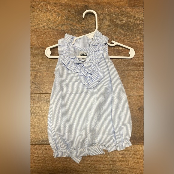 💕 2 For $10 Mud Pie Baby Girl 1 Piece Ruffle Outfit Size 0-6 Months - Picture 1 of 3